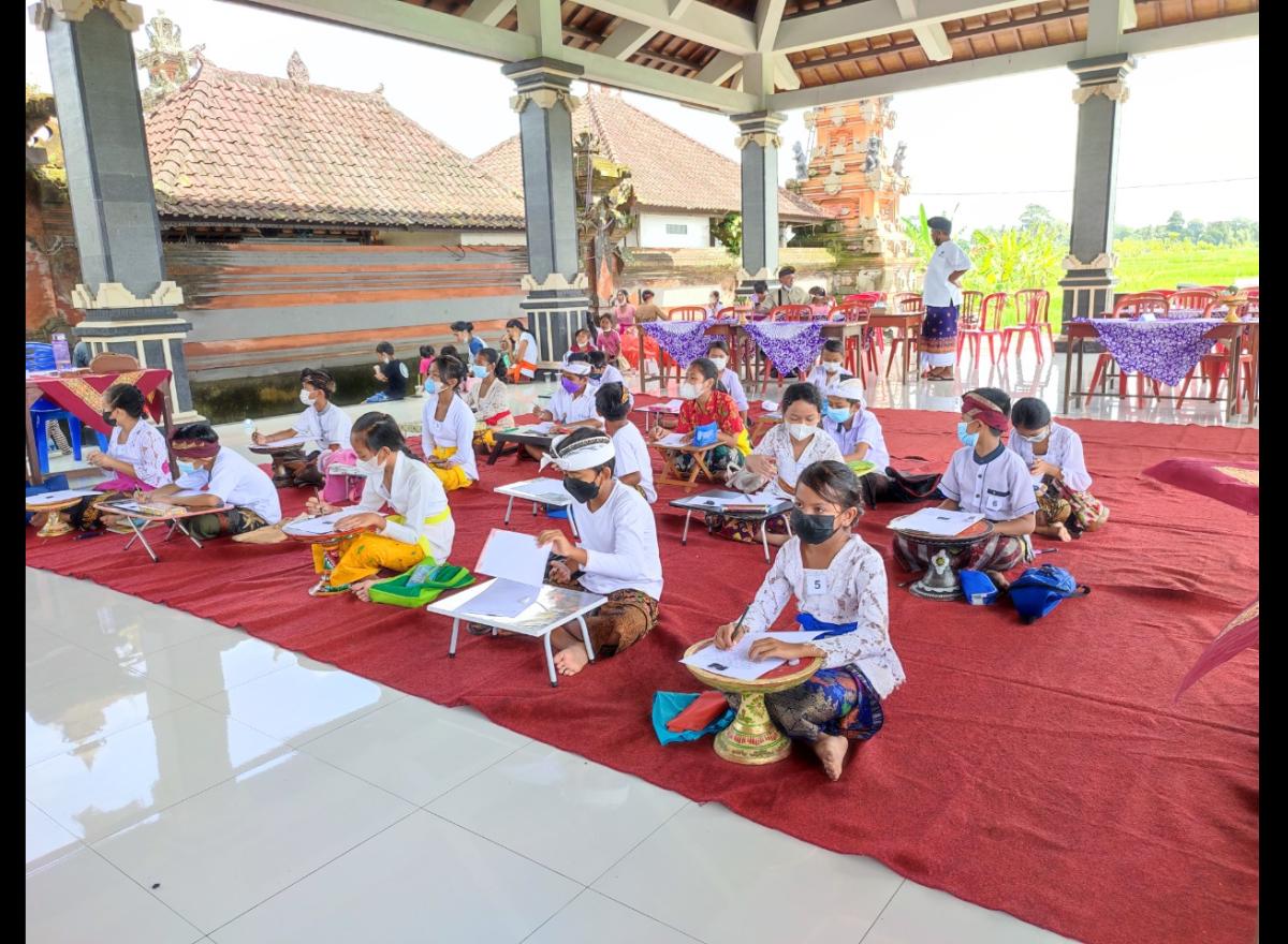 Lomba Mesatwa Bali dan  Lomba Nyurat Aksara Bali